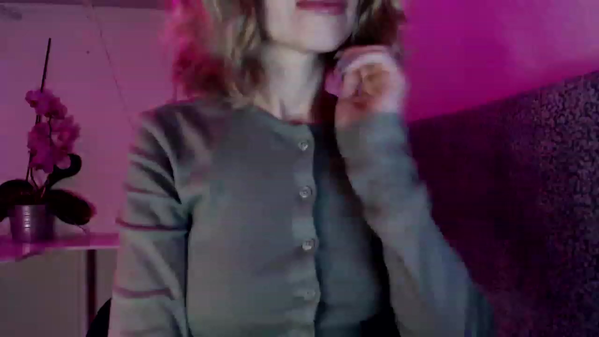 Gallery image thumbnail from Nora_Sweet's myfreecams stream on, 11/14/2022, 13:45 image 3 of 20