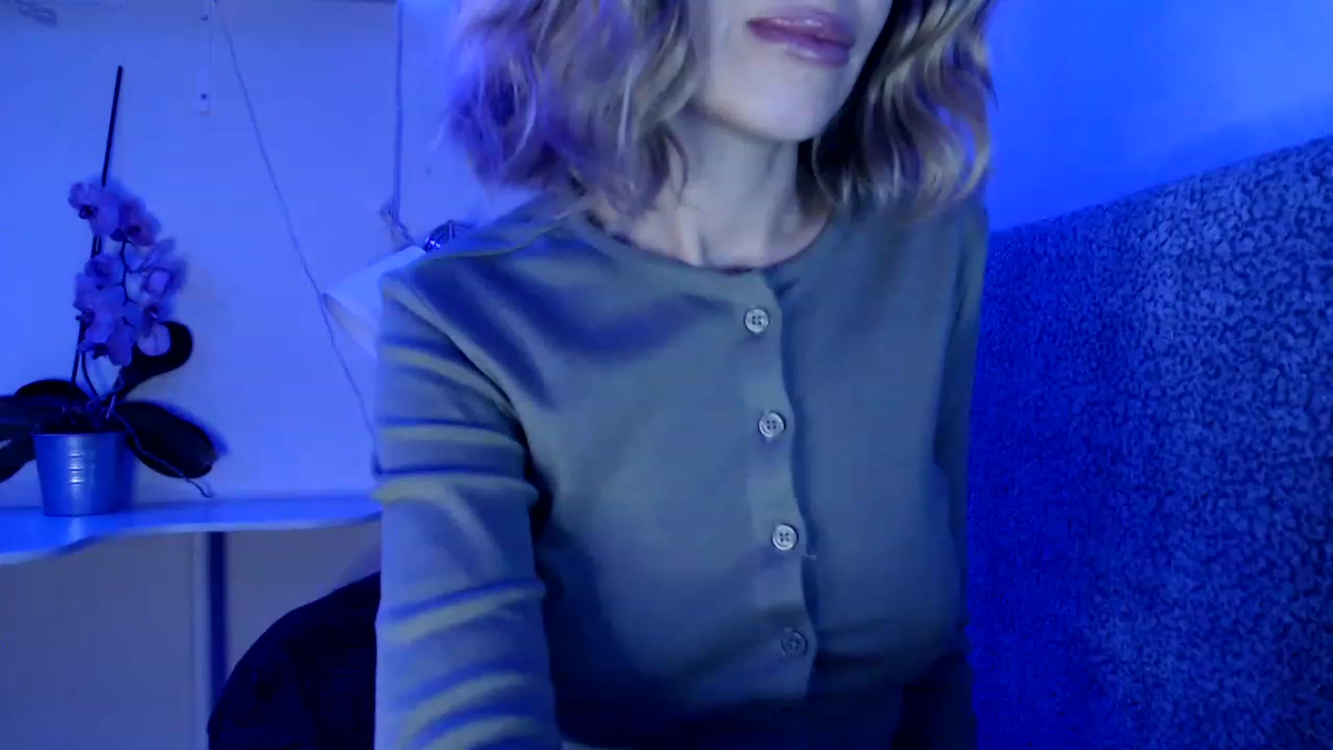 Gallery image thumbnail from Nora_Sweet's myfreecams stream on, 11/14/2022, 13:45 image 18 of 20