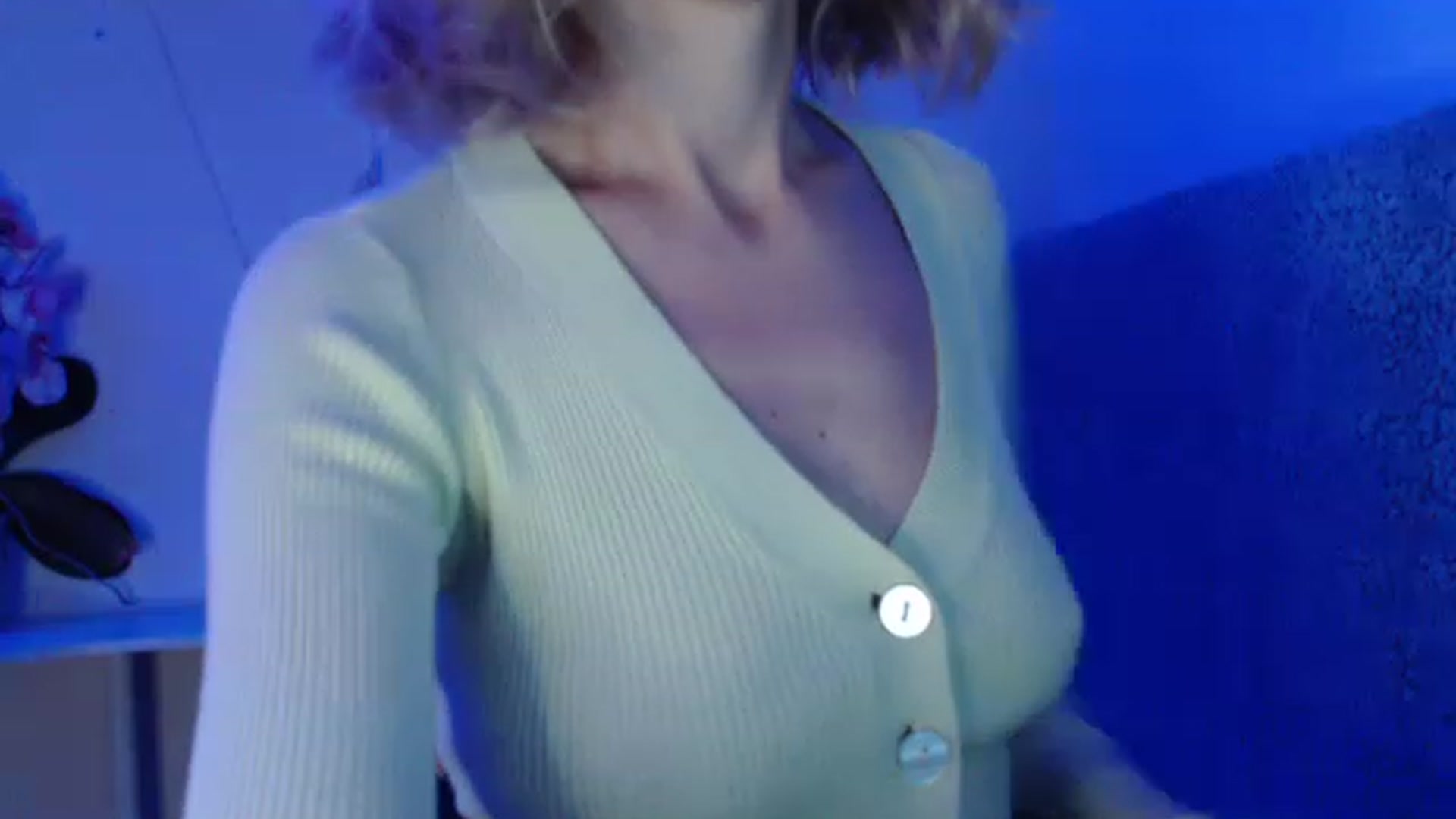Gallery image thumbnail from Nora_Sweet's myfreecams stream on, 11/15/2022, 13:40 image 14 of 20