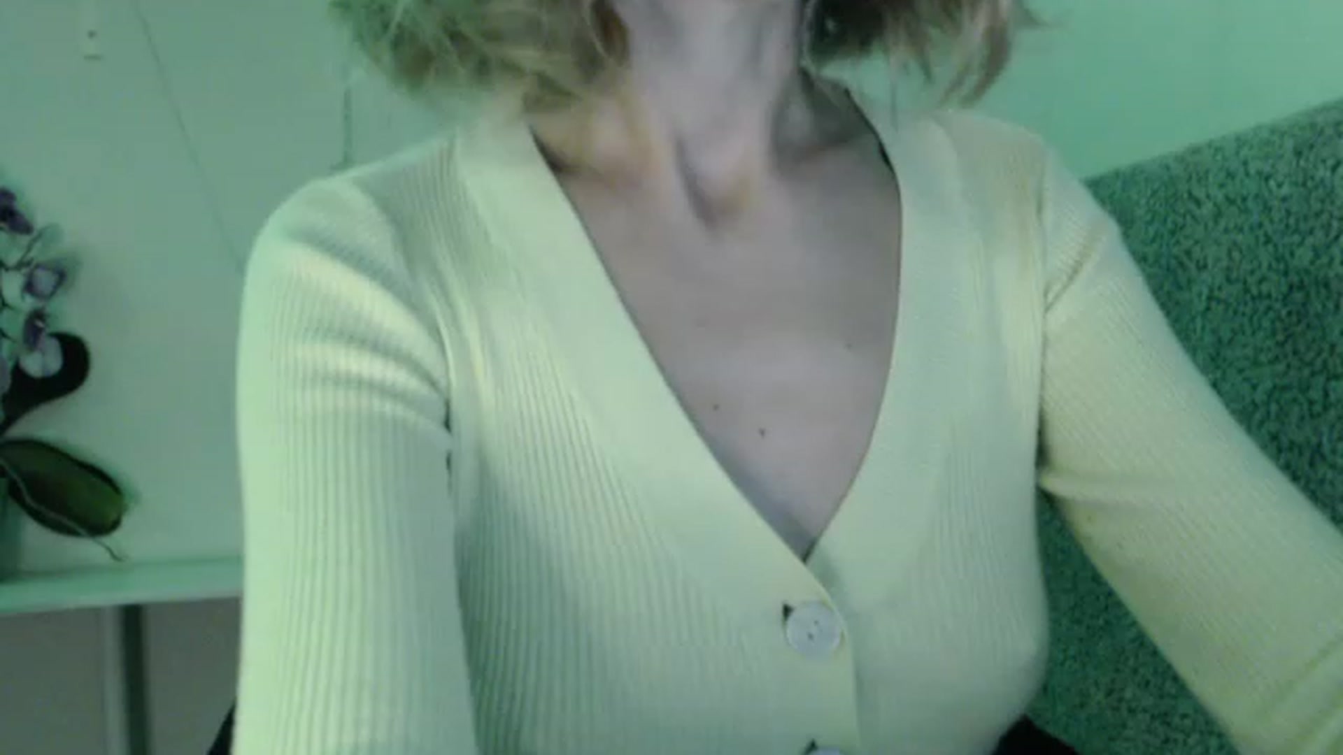 Gallery image thumbnail from Nora_Sweet's myfreecams stream on, 11/15/2022, 13:40 image 13 of 20