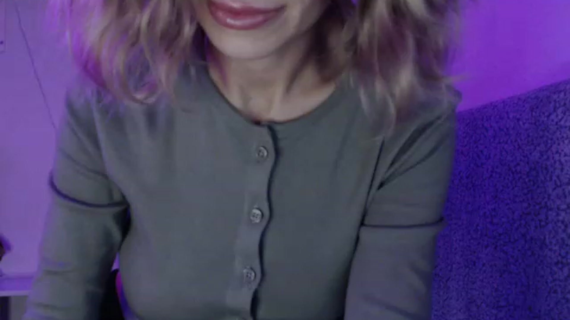 Gallery image thumbnail from Nora_Sweet's myfreecams stream on, 11/15/2022, 19:37 image 11 of 20