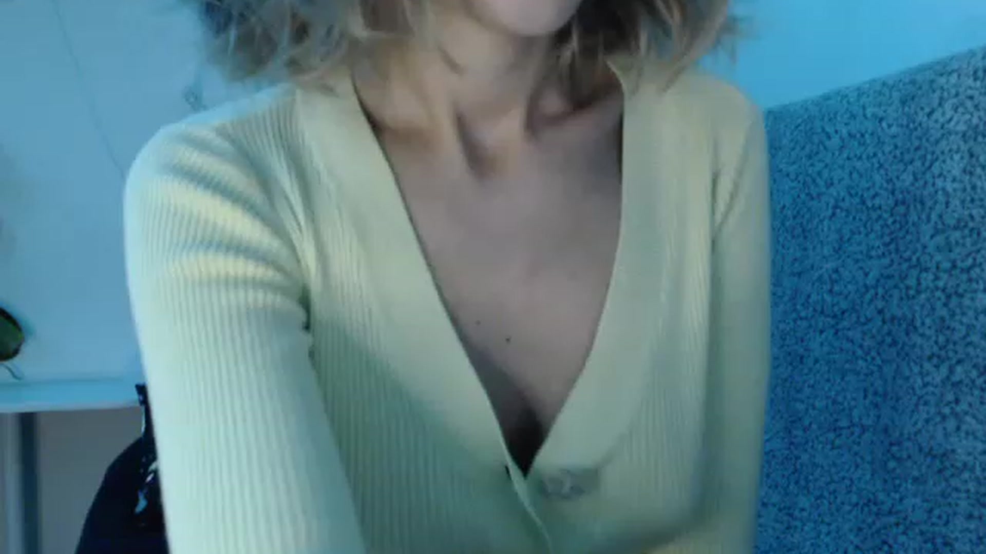Gallery image thumbnail from Nora_Sweet's myfreecams stream on, 11/15/2022, 20:10 image 7 of 20