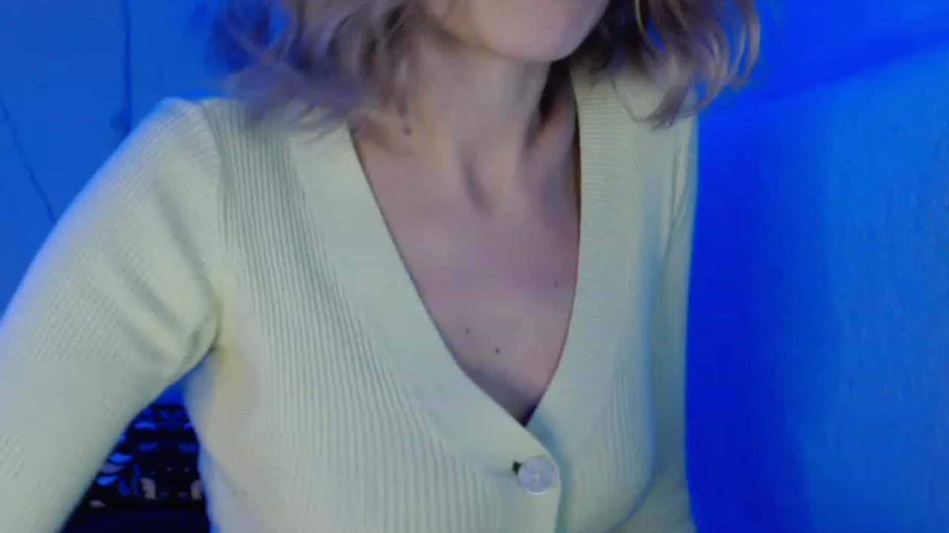 Gallery image thumbnail from Nora_Sweet's myfreecams stream on, 11/17/2022, 12:24 image 4 of 20