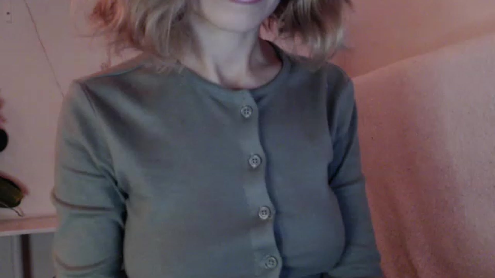 Gallery image thumbnail from Nora_Sweet's myfreecams stream on, 11/18/2022, 01:37 image 4 of 20