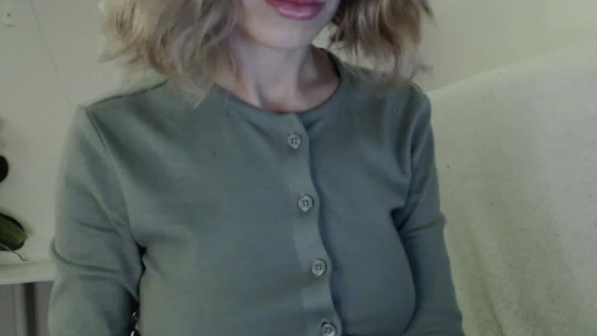 Gallery image thumbnail from Nora_Sweet's myfreecams stream on, 11/18/2022, 01:37 image 11 of 20
