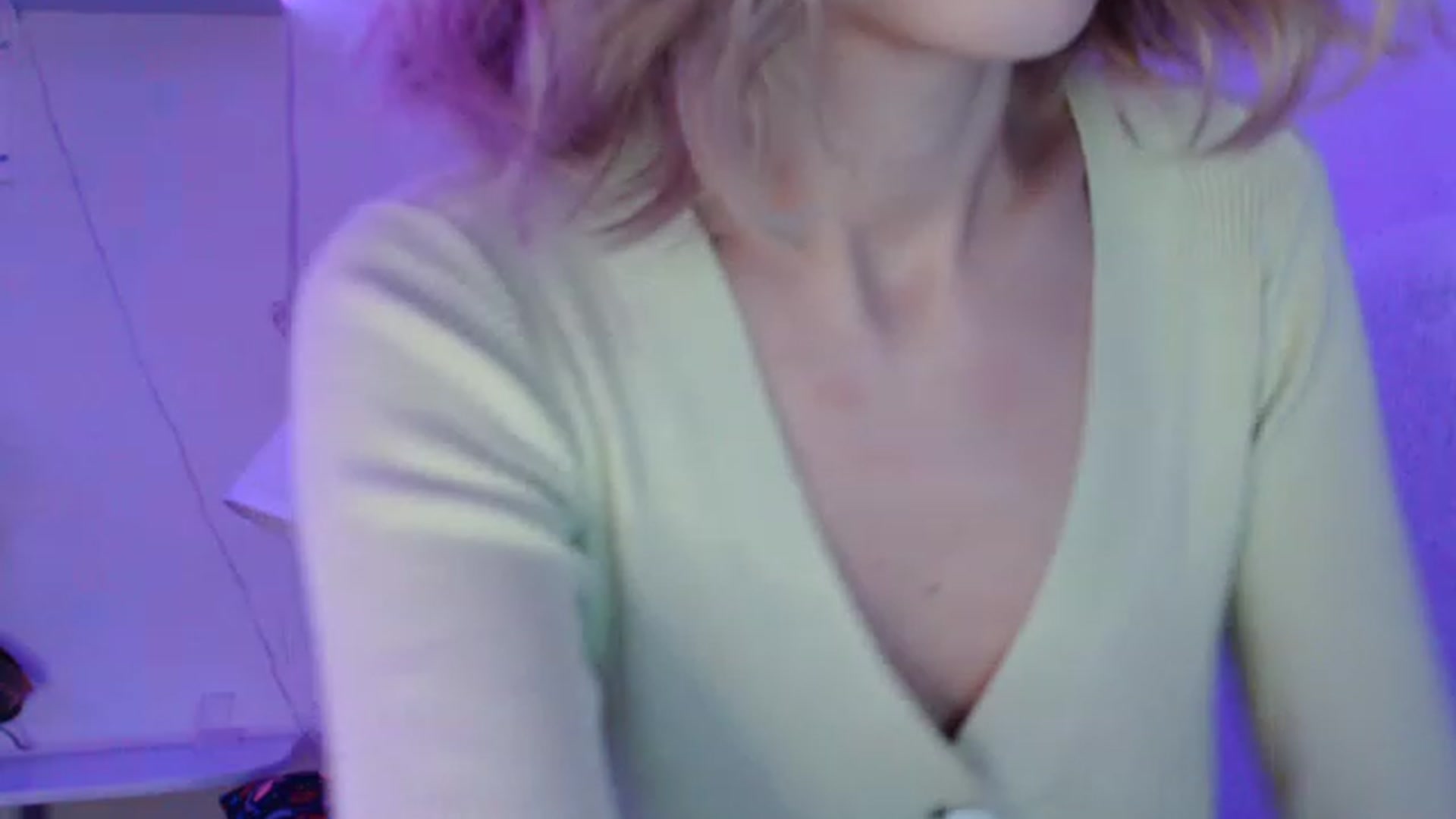 Gallery image thumbnail from Nora_Sweet's myfreecams stream on, 11/18/2022, 12:13 image 3 of 20