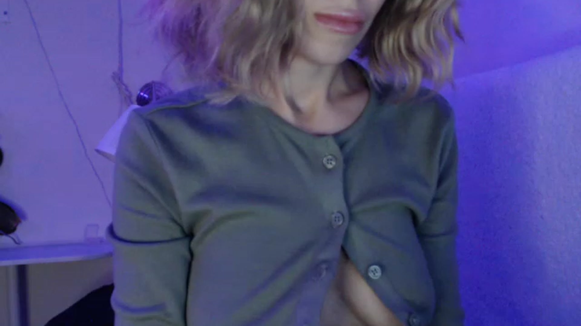 Gallery image thumbnail from Nora_Sweet's myfreecams stream on, 11/18/2022, 14:16 image 18 of 20
