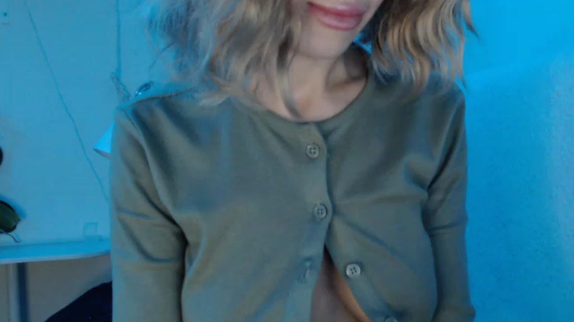 Gallery image thumbnail from Nora_Sweet's myfreecams stream on, 11/18/2022, 14:16 image 14 of 20