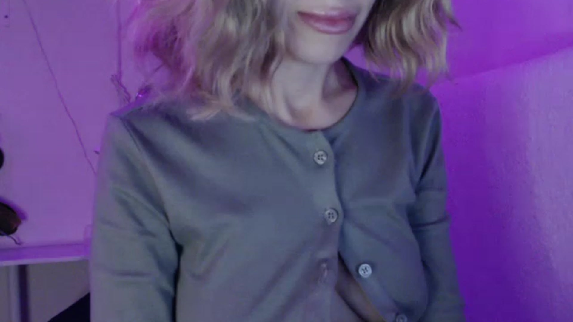 Gallery image thumbnail from Nora_Sweet's myfreecams stream on, 11/18/2022, 14:16 image 16 of 20