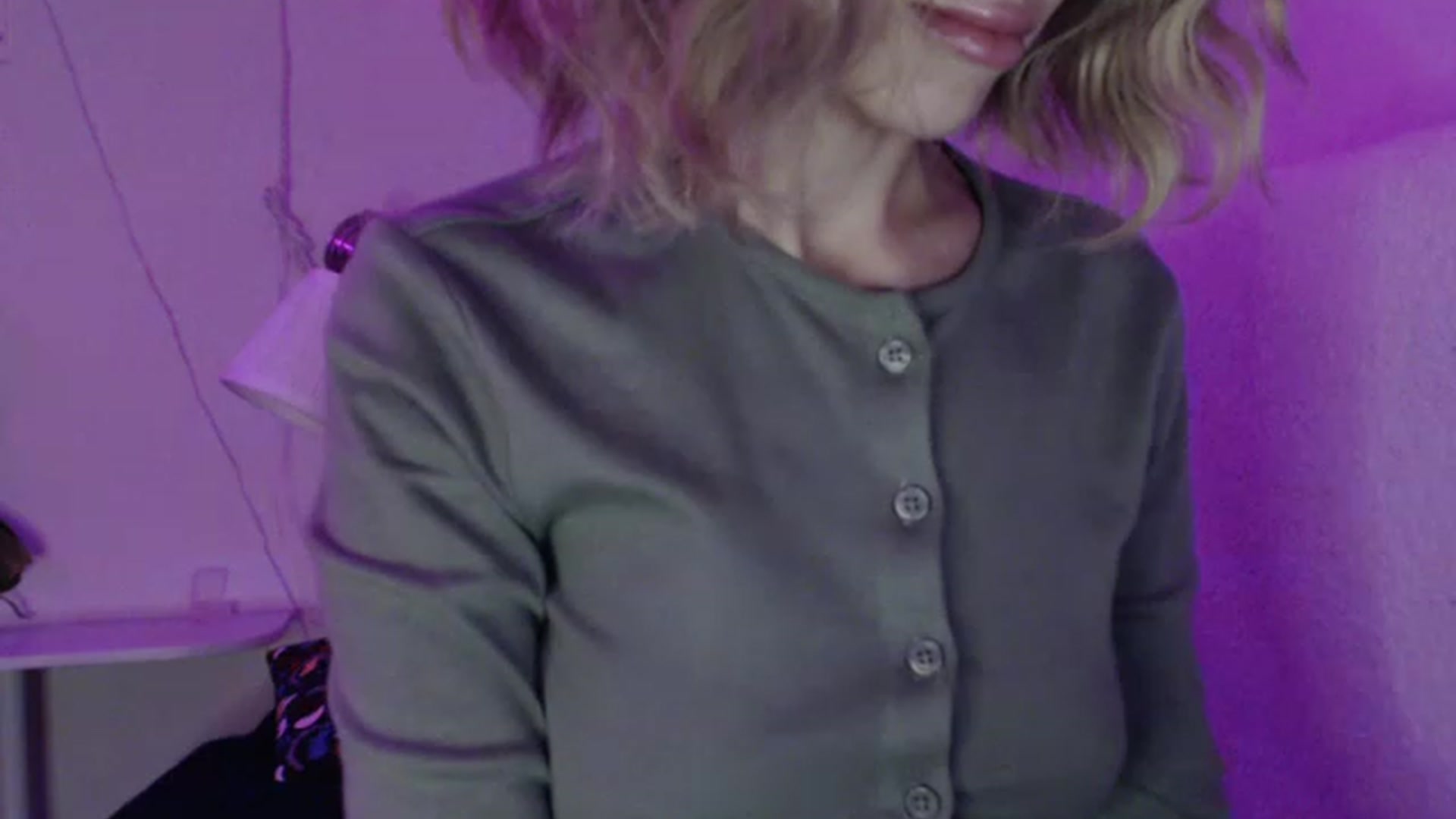Gallery image thumbnail from Nora_Sweet's myfreecams stream on, 11/18/2022, 20:43 image 9 of 20