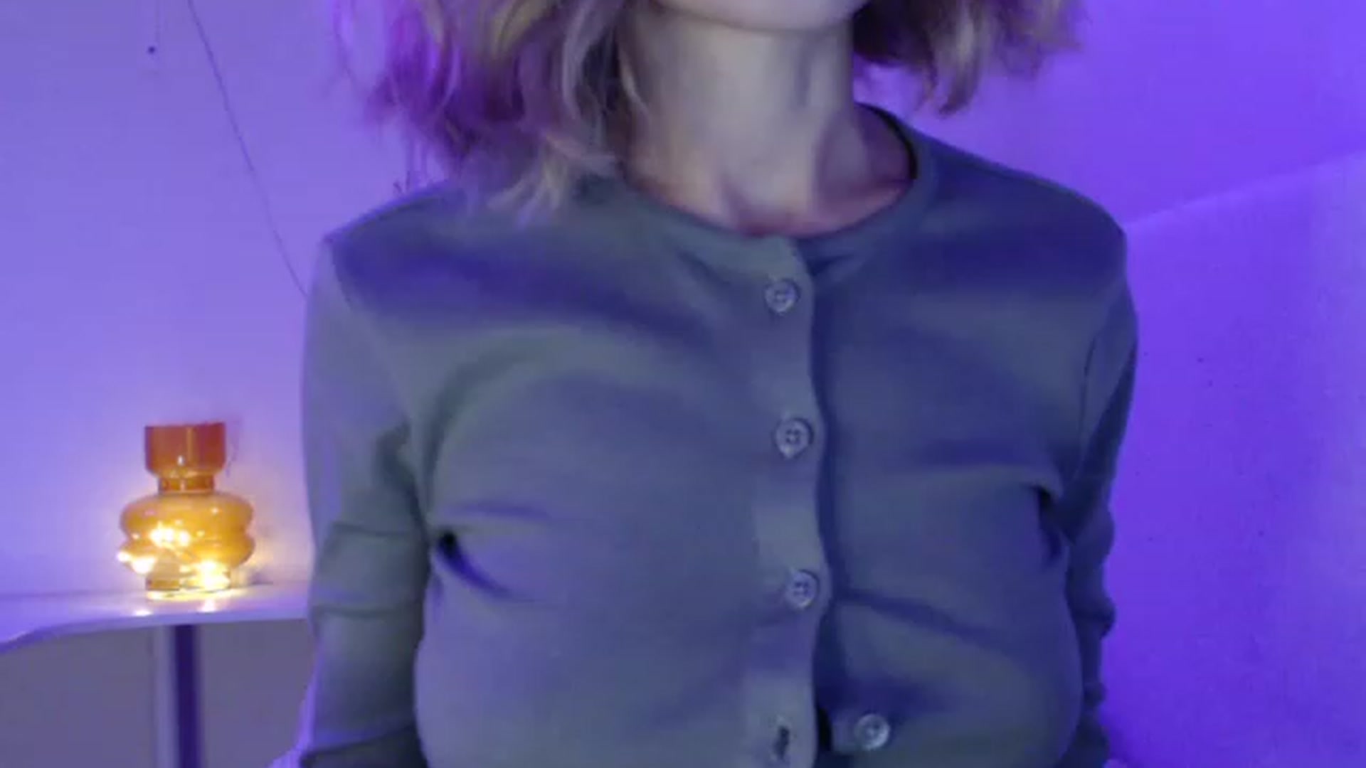 Gallery image thumbnail from Nora_Sweet's myfreecams stream on, 11/21/2022, 14:34 image 16 of 20