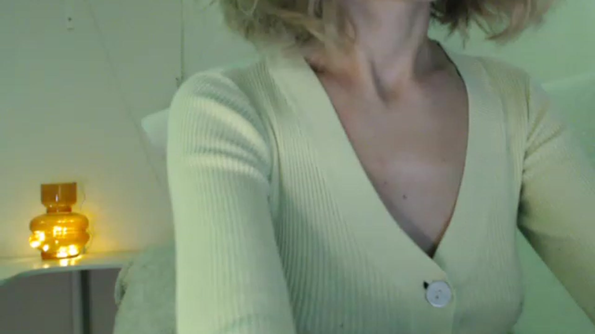 Gallery image thumbnail from Nora_Sweet's myfreecams stream on, 11/22/2022, 11:14 image 4 of 20