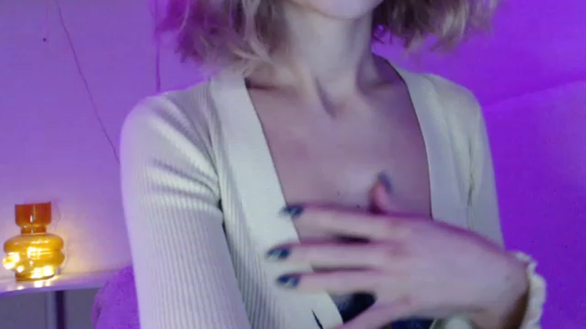 Gallery image thumbnail from Nora_Sweet's myfreecams stream on, 11/22/2022, 12:46 image 10 of 20
