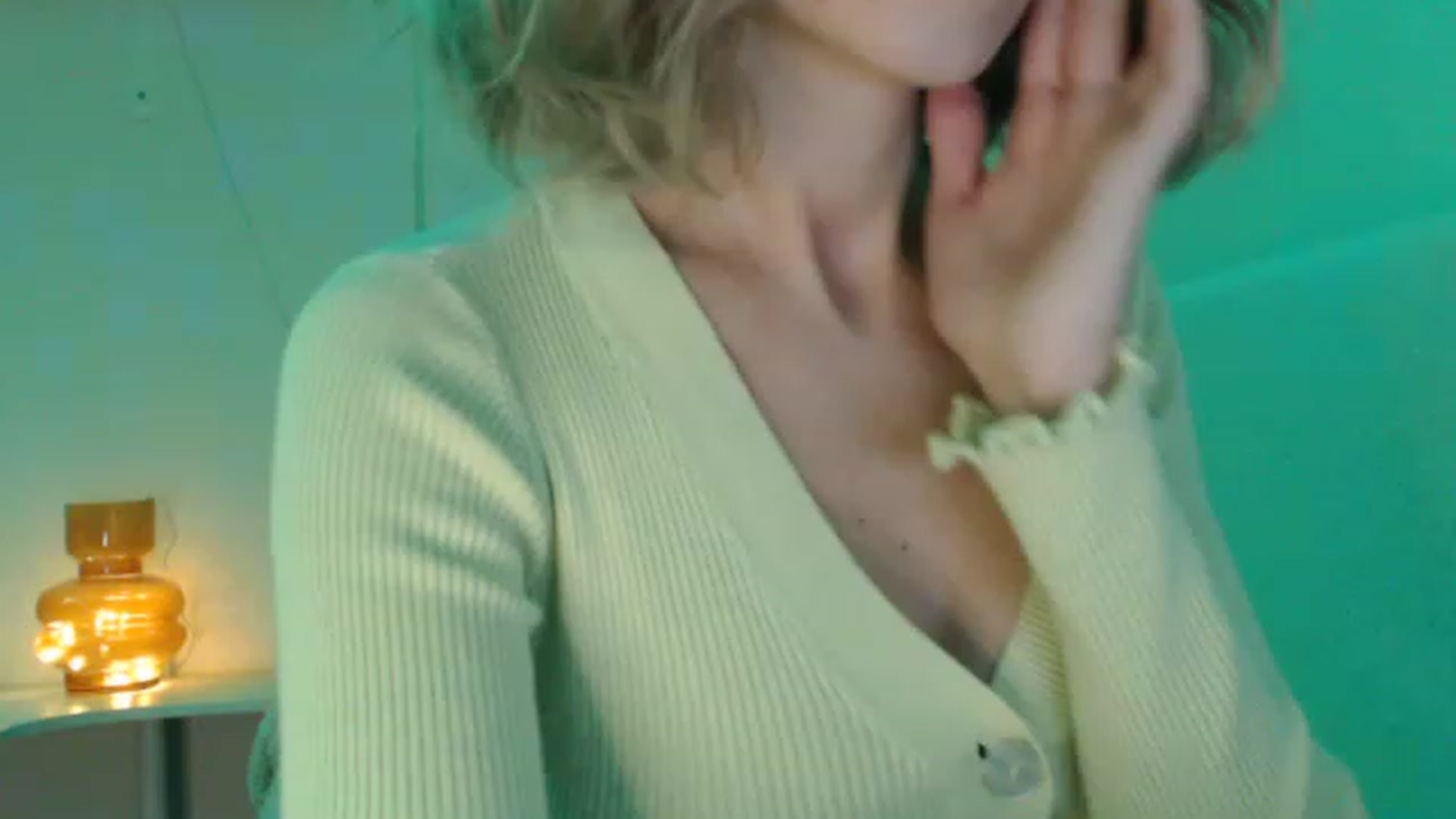 Gallery image thumbnail from Nora_Sweet's myfreecams stream on, 11/22/2022, 12:46 image 2 of 20