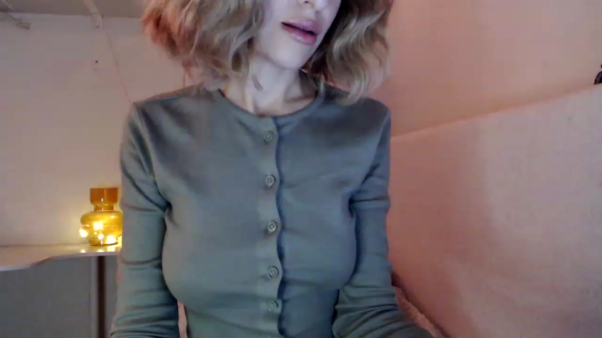 Gallery image thumbnail from Nora_Sweet's myfreecams stream on, 11/22/2022, 15:16 image 9 of 20