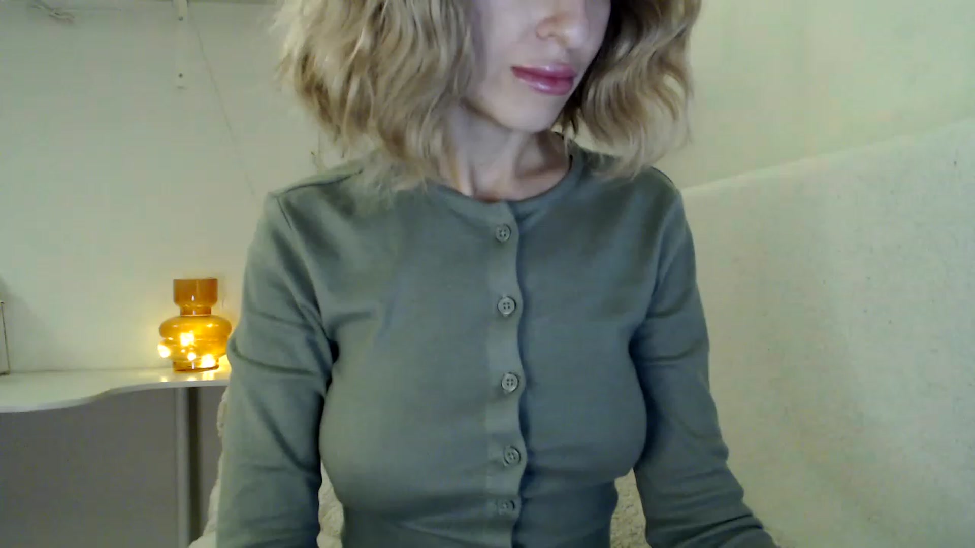 Gallery image thumbnail from Nora_Sweet's myfreecams stream on, 11/22/2022, 15:16 image 12 of 20