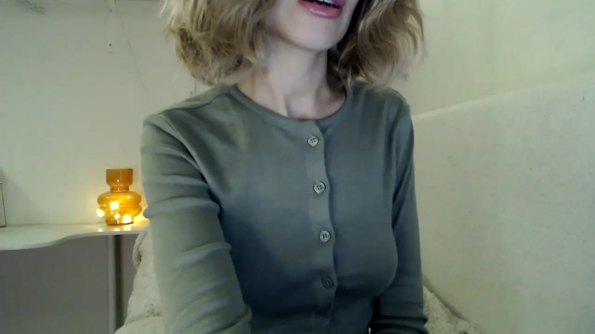 Gallery image thumbnail from Nora_Sweet's myfreecams stream on, 11/22/2022, 15:16 image 14 of 20