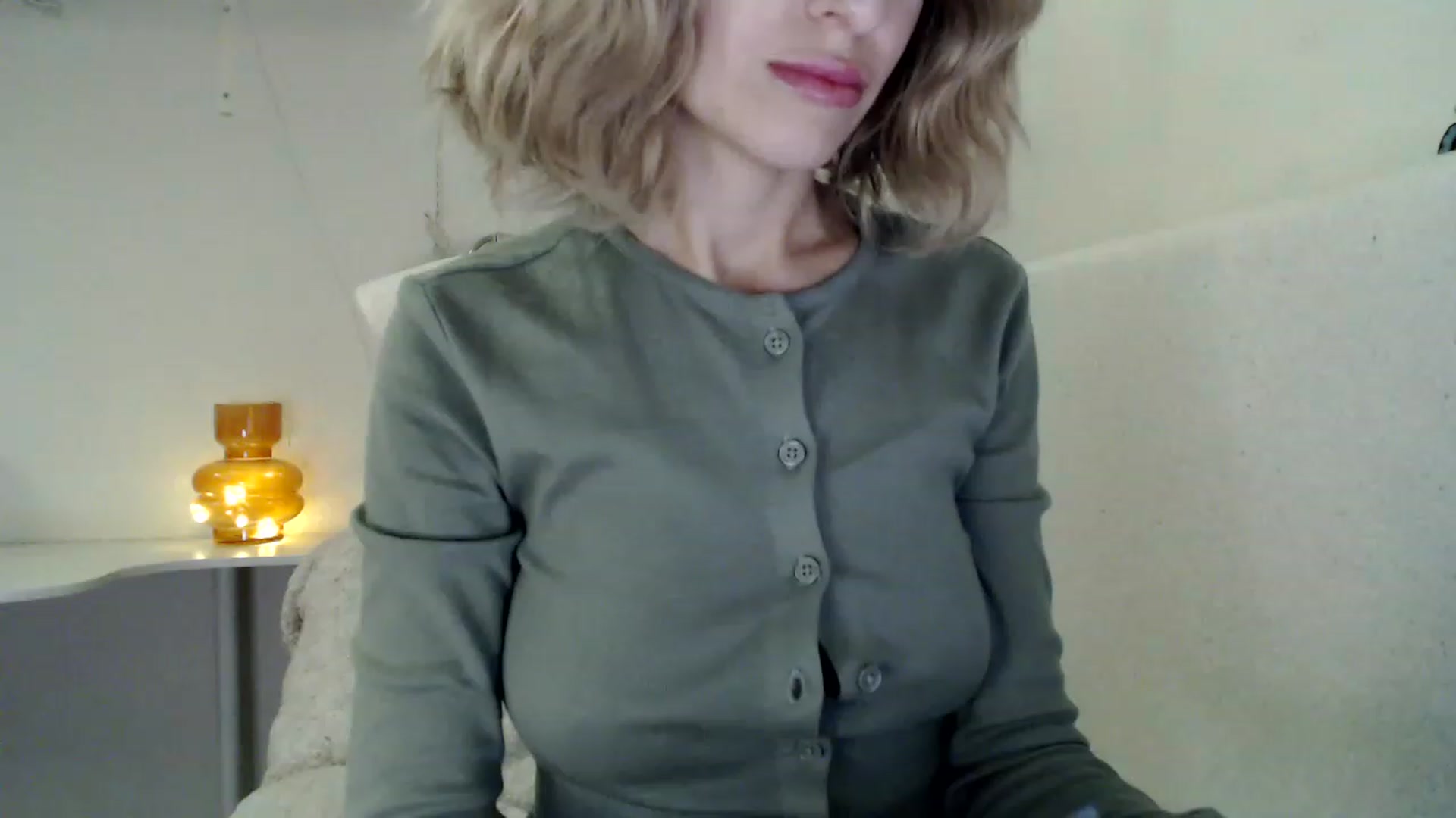 Gallery image thumbnail from Nora_Sweet's myfreecams stream on, 11/22/2022, 15:33 image 3 of 20