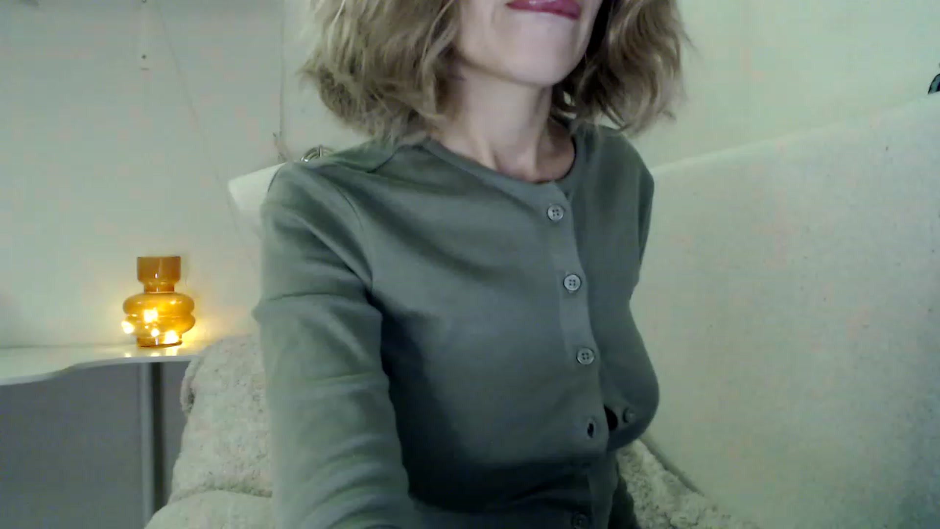 Gallery image thumbnail from Nora_Sweet's myfreecams stream on, 11/22/2022, 15:33 image 8 of 20