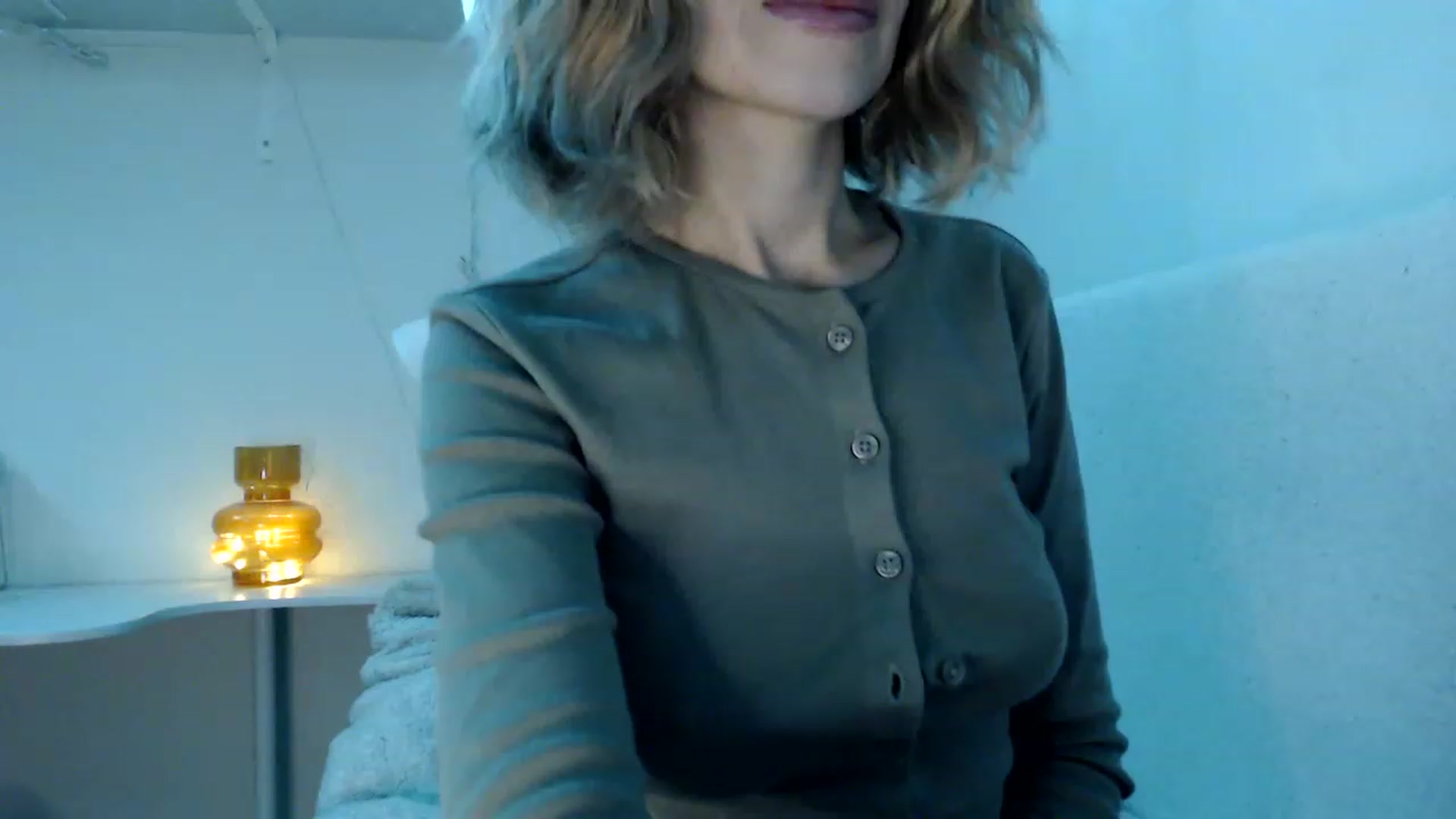 Gallery image thumbnail from Nora_Sweet's myfreecams stream on, 11/22/2022, 22:19 image 17 of 20
