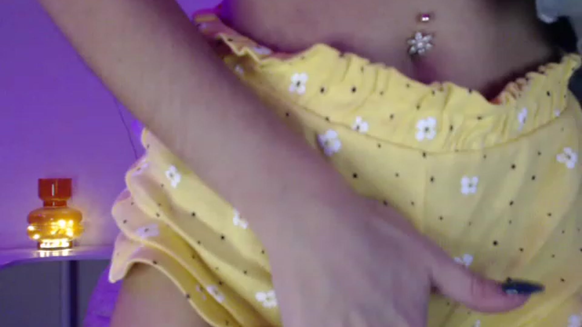 Gallery image thumbnail from Nora_Sweet's myfreecams stream on, 11/23/2022, 20:38 image 8 of 20
