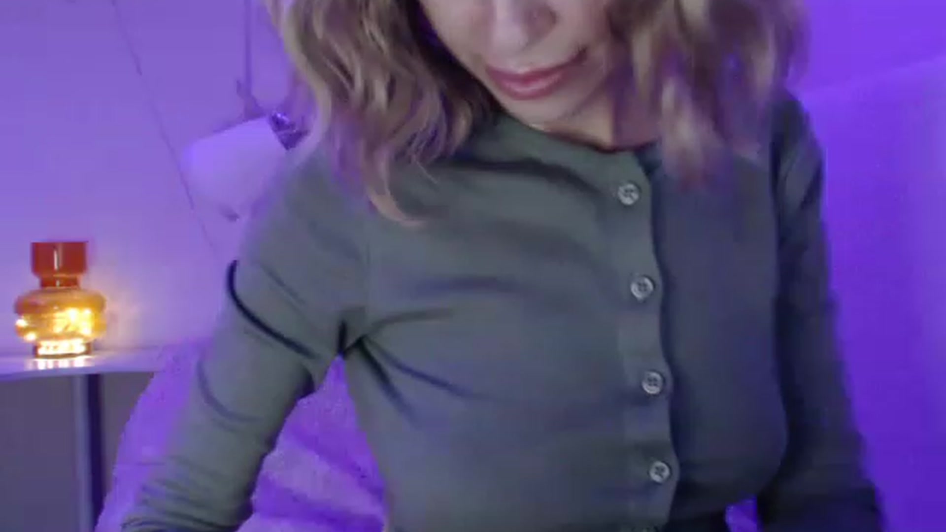 Gallery image thumbnail from Nora_Sweet's myfreecams stream on, 11/23/2022, 22:07 image 14 of 20