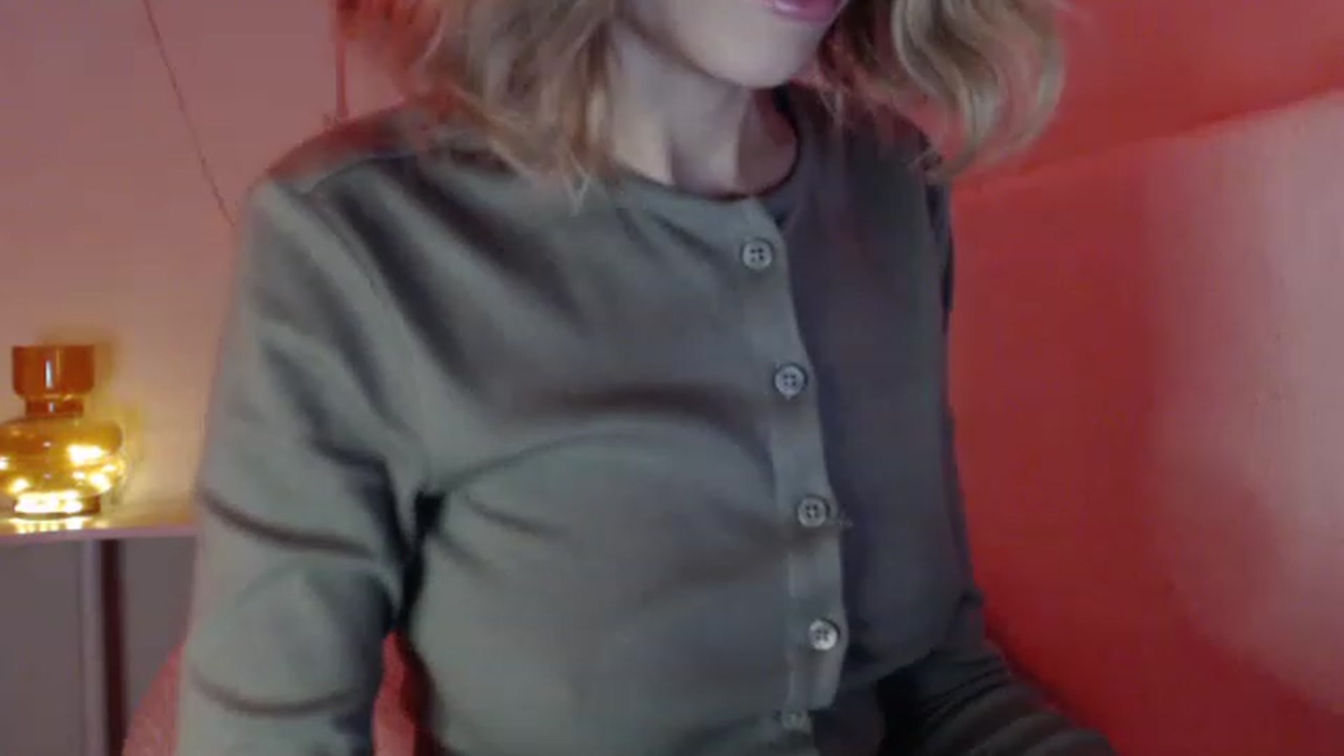 Gallery image thumbnail from Nora_Sweet's myfreecams stream on, 12/01/2022, 08:05 image 18 of 20