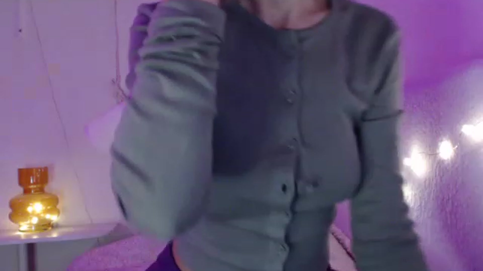 Gallery image thumbnail from Nora_Sweet's myfreecams stream on, 11/27/2022, 21:44 image 17 of 20