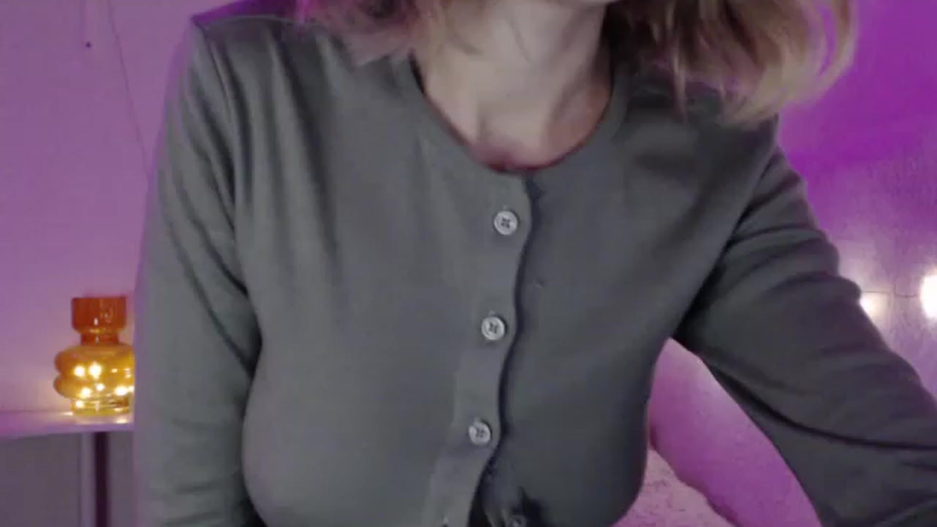 Gallery image thumbnail from Nora_Sweet's myfreecams stream on, 11/28/2022, 23:00 image 18 of 20