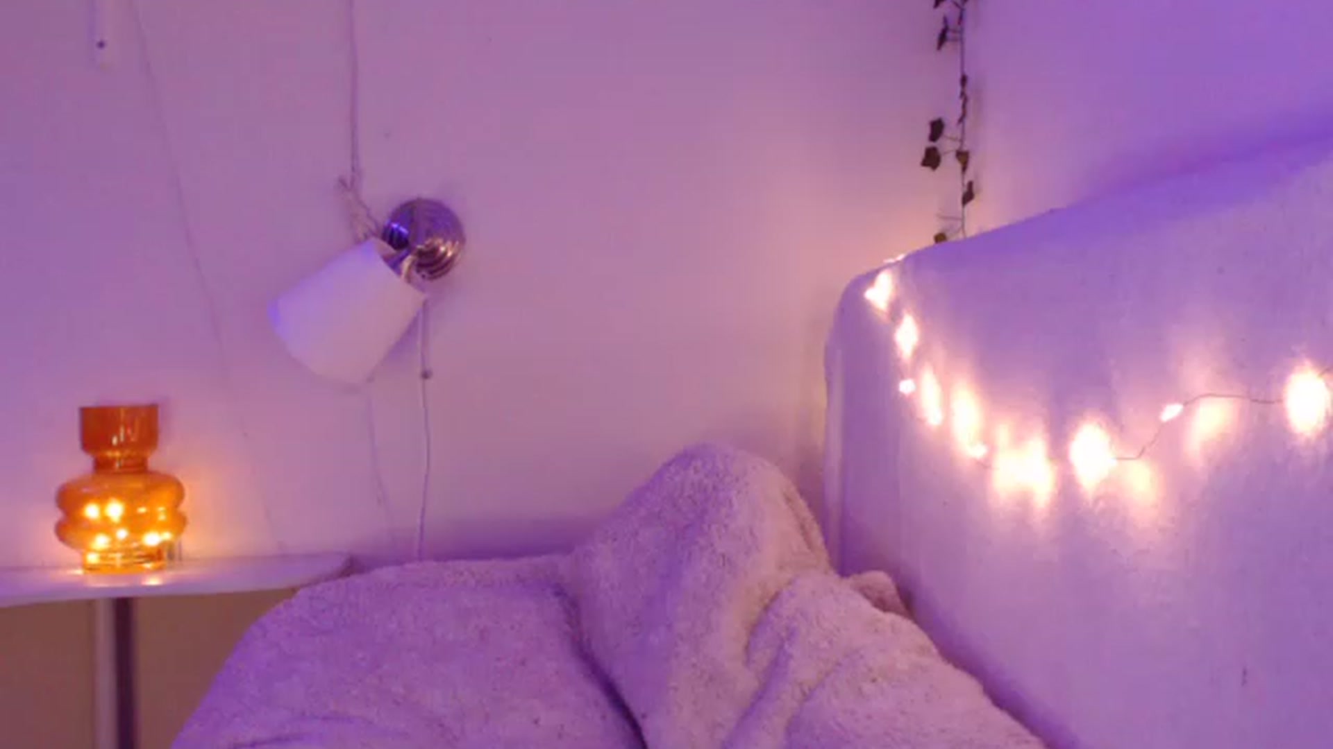 Gallery image thumbnail from Nora_Sweet's myfreecams stream on, 11/28/2022, 23:00 image 7 of 20
