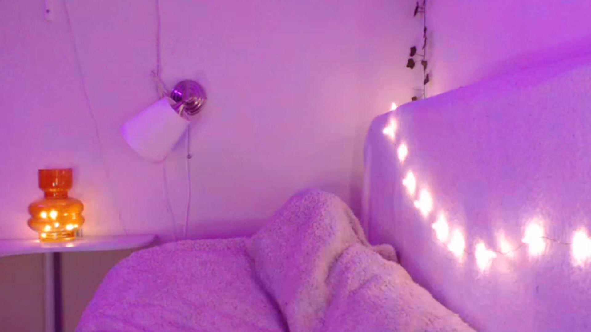 Gallery image thumbnail from Nora_Sweet's myfreecams stream on, 11/29/2022, 24:27 image 2 of 20