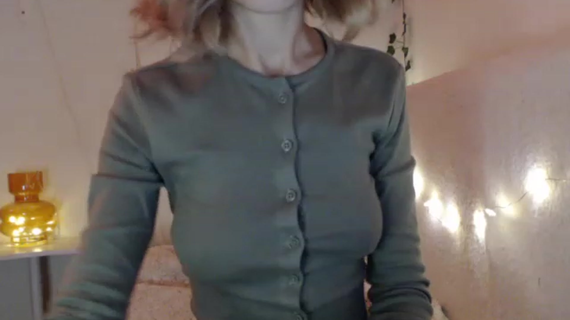 Gallery image thumbnail from Nora_Sweet's myfreecams stream on, 11/29/2022, 12:40 image 8 of 20