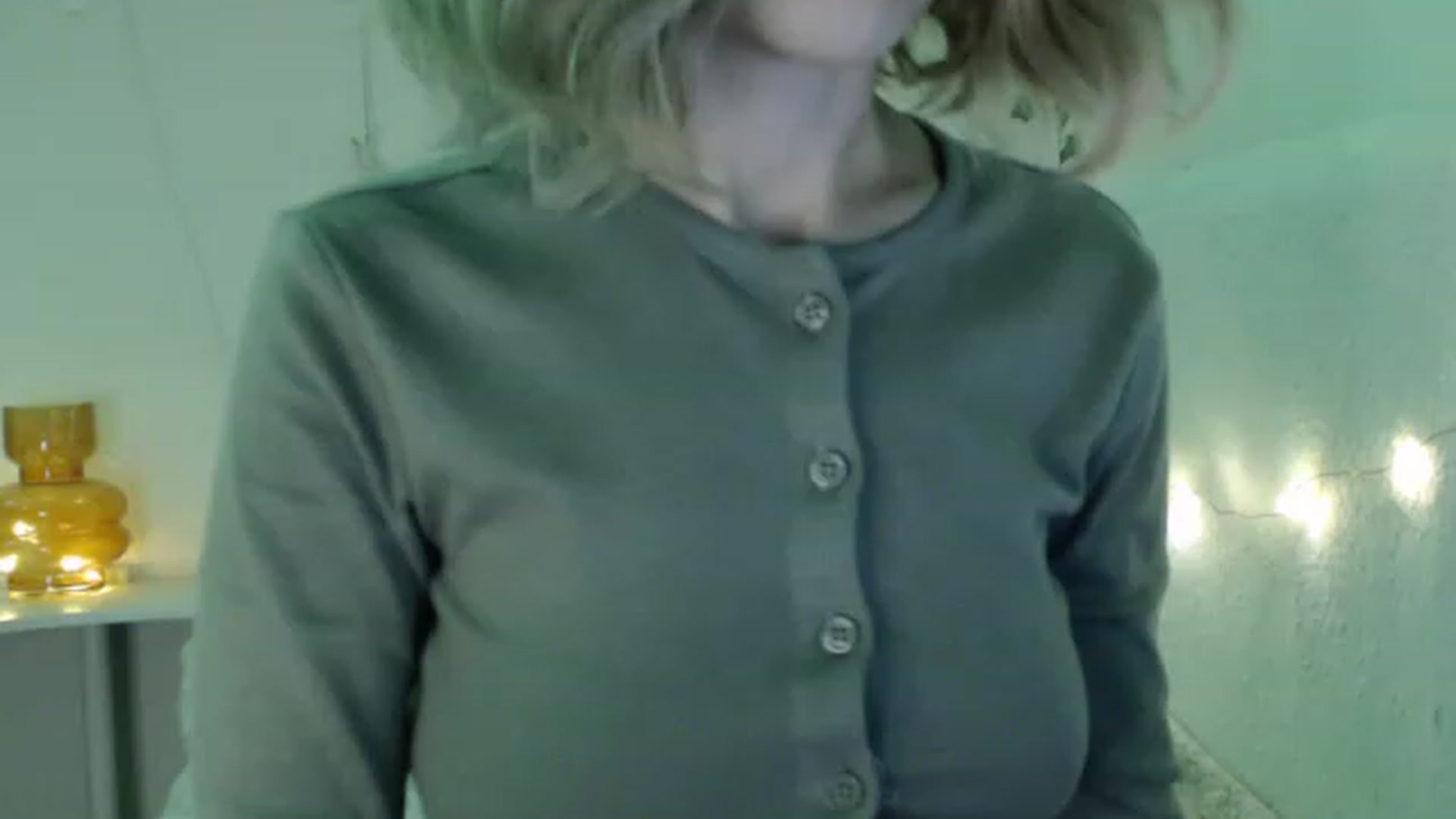 Gallery image thumbnail from Nora_Sweet's myfreecams stream on, 12/01/2022, 14:43 image 15 of 20