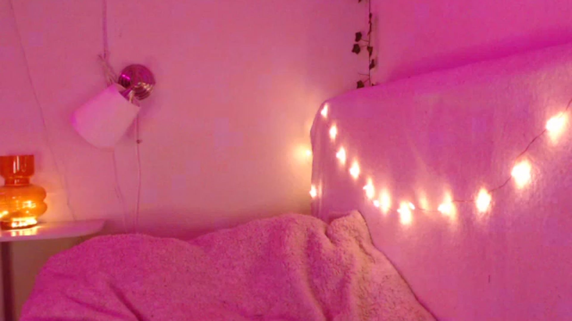 Gallery image thumbnail from Nora_Sweet's myfreecams stream on, 12/03/2022, 12:09 image 16 of 20