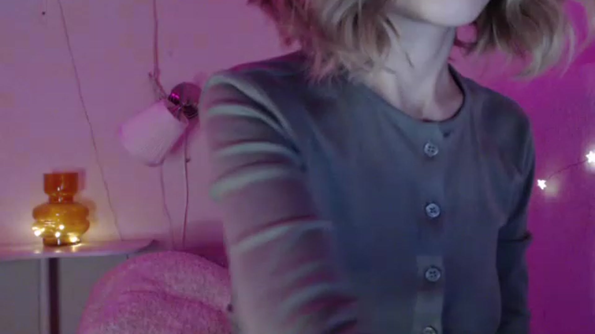 Gallery image thumbnail from Nora_Sweet's myfreecams stream on, 12/19/2022, 14:54 image 15 of 20