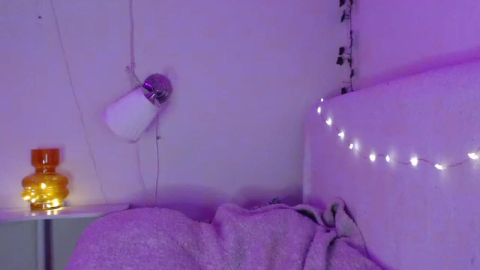 Gallery image thumbnail from Nora_Sweet's myfreecams stream on, 12/22/2022, 13:02 image 4 of 20