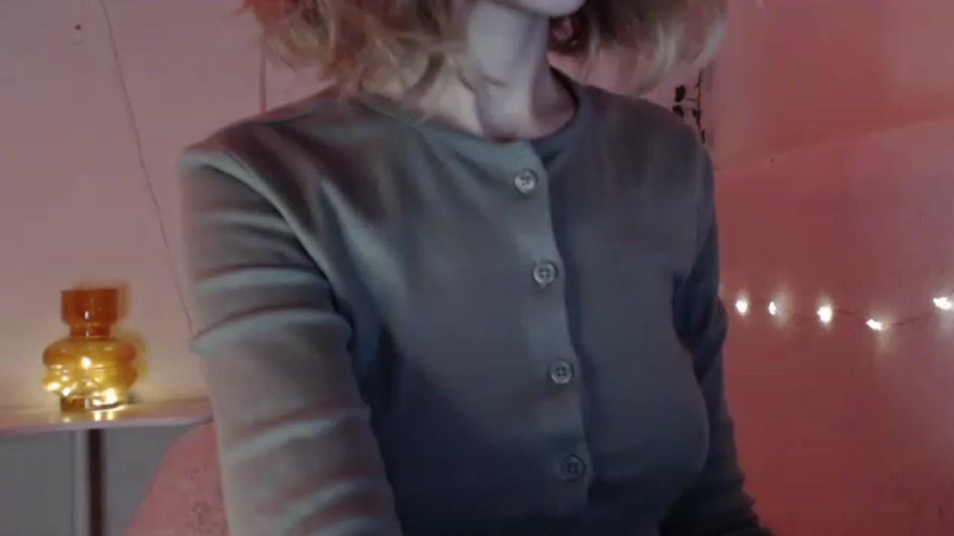 Gallery image thumbnail from Nora_Sweet's myfreecams stream on, 12/22/2022, 13:02 image 5 of 20