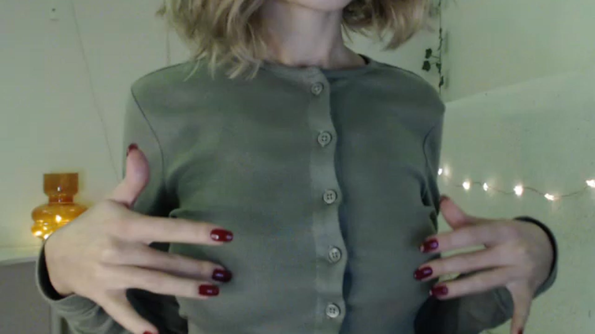 Gallery image thumbnail from Nora_Sweet's myfreecams stream on, 12/22/2022, 13:02 image 17 of 20