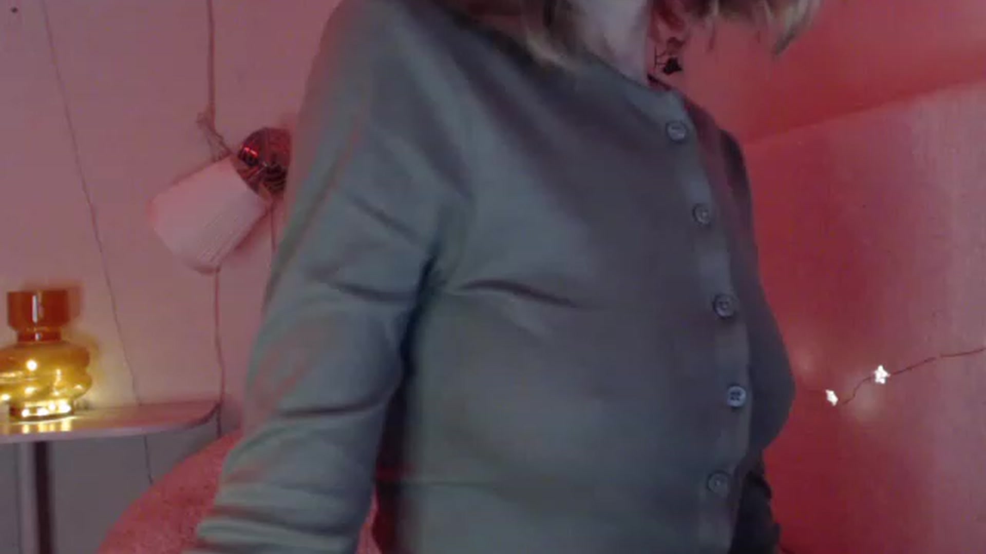 Gallery image thumbnail from Nora_Sweet's myfreecams stream on, 12/27/2022, 12:46 image 19 of 20