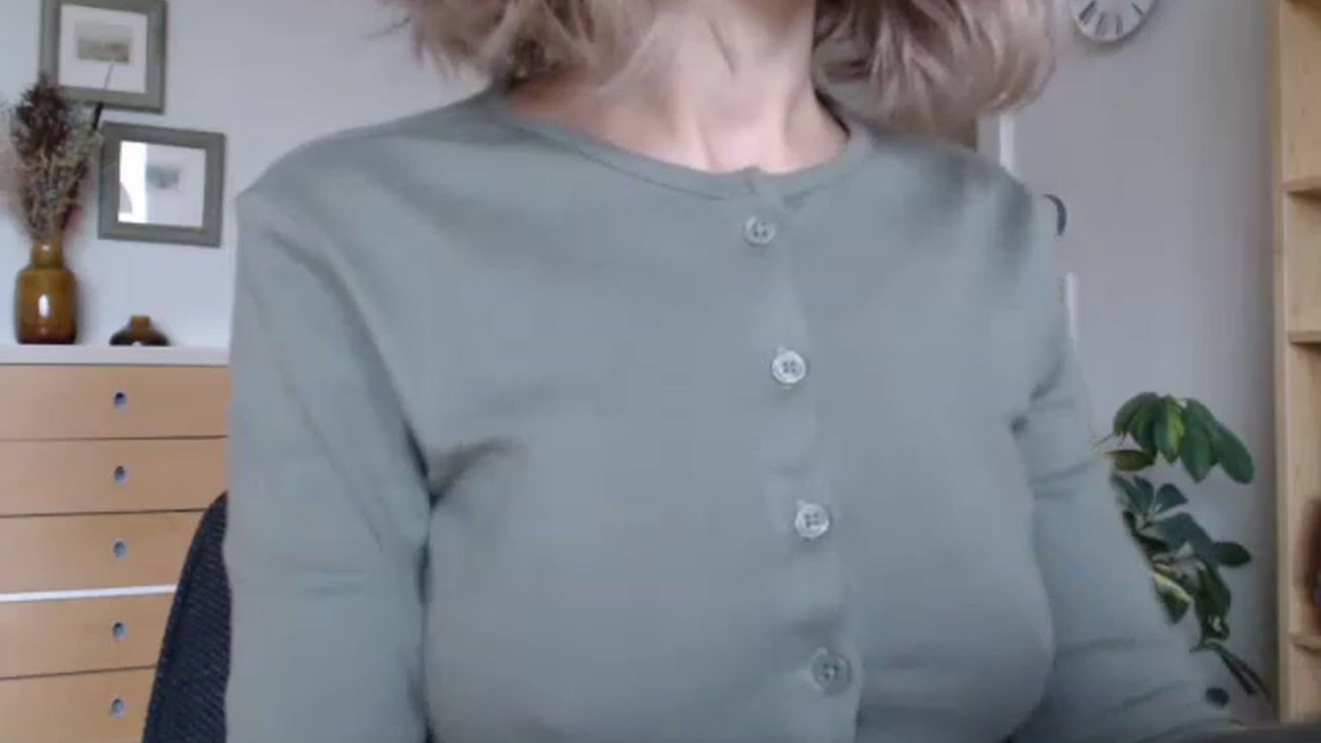 Gallery image thumbnail from Nora_Sweet's myfreecams stream on, 01/02/2023, 13:22 image 19 of 20