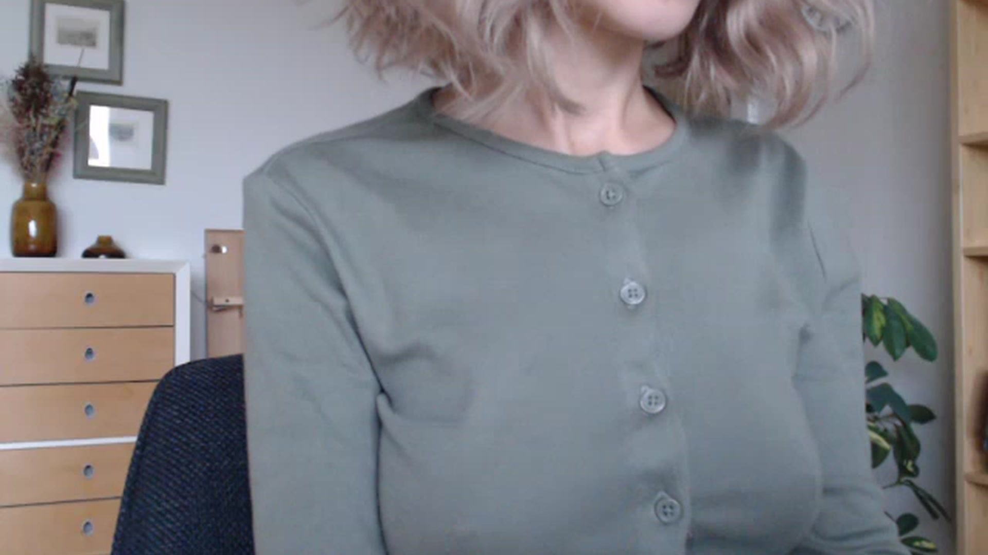 Gallery image thumbnail from Nora_Sweet's myfreecams stream on, 01/02/2023, 13:22 image 1 of 20