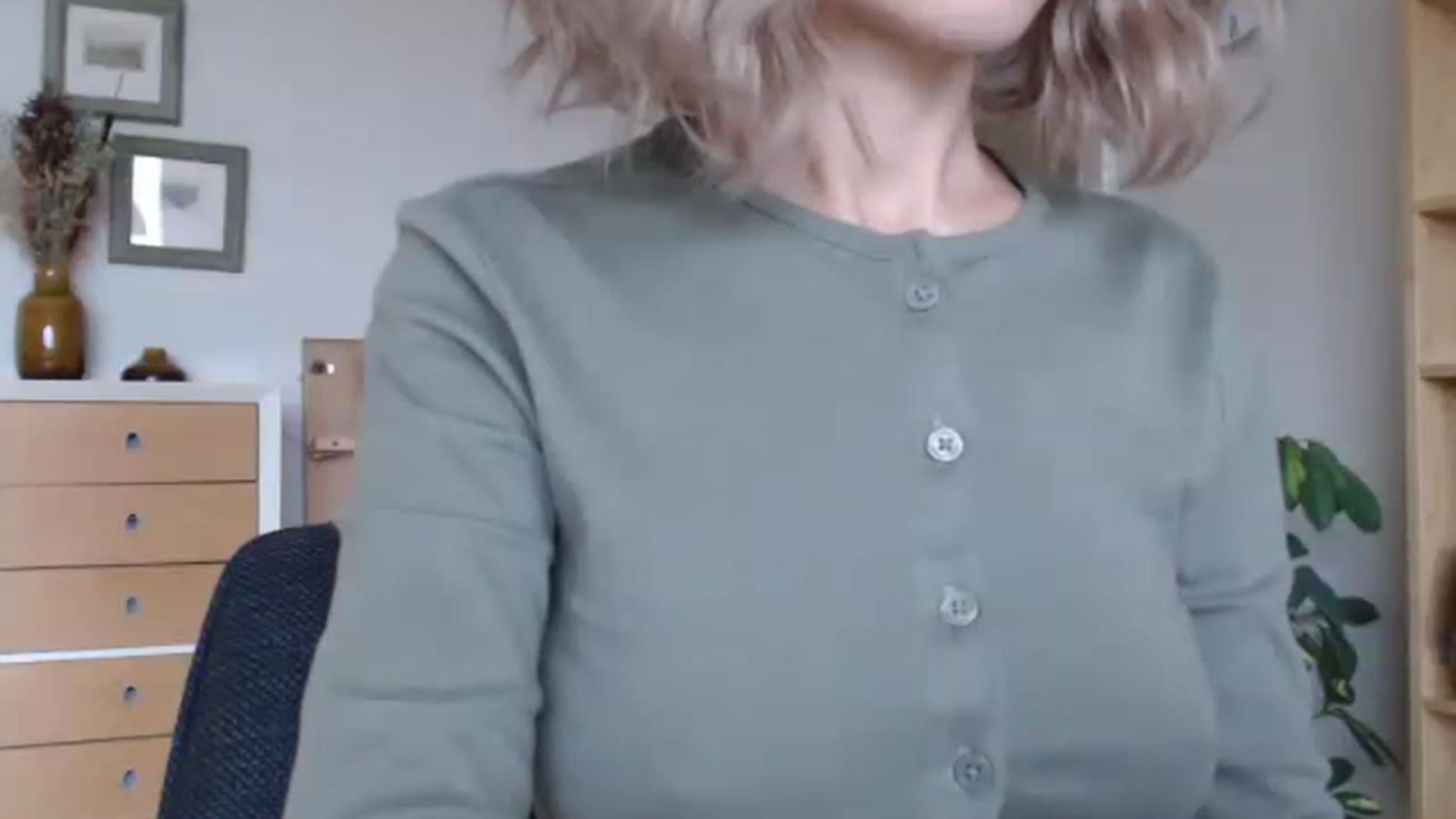 Gallery image thumbnail from Nora_Sweet's myfreecams stream on, 01/02/2023, 13:22 image 16 of 20