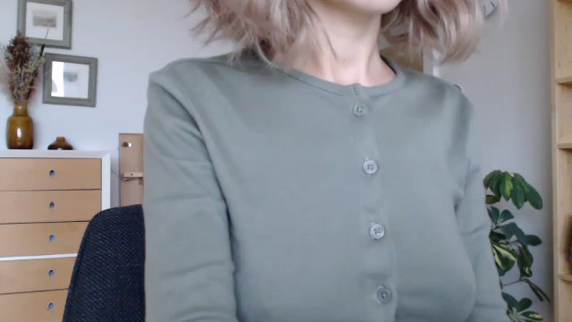 Gallery image thumbnail from Nora_Sweet's myfreecams stream on, 01/02/2023, 13:41 image 17 of 20