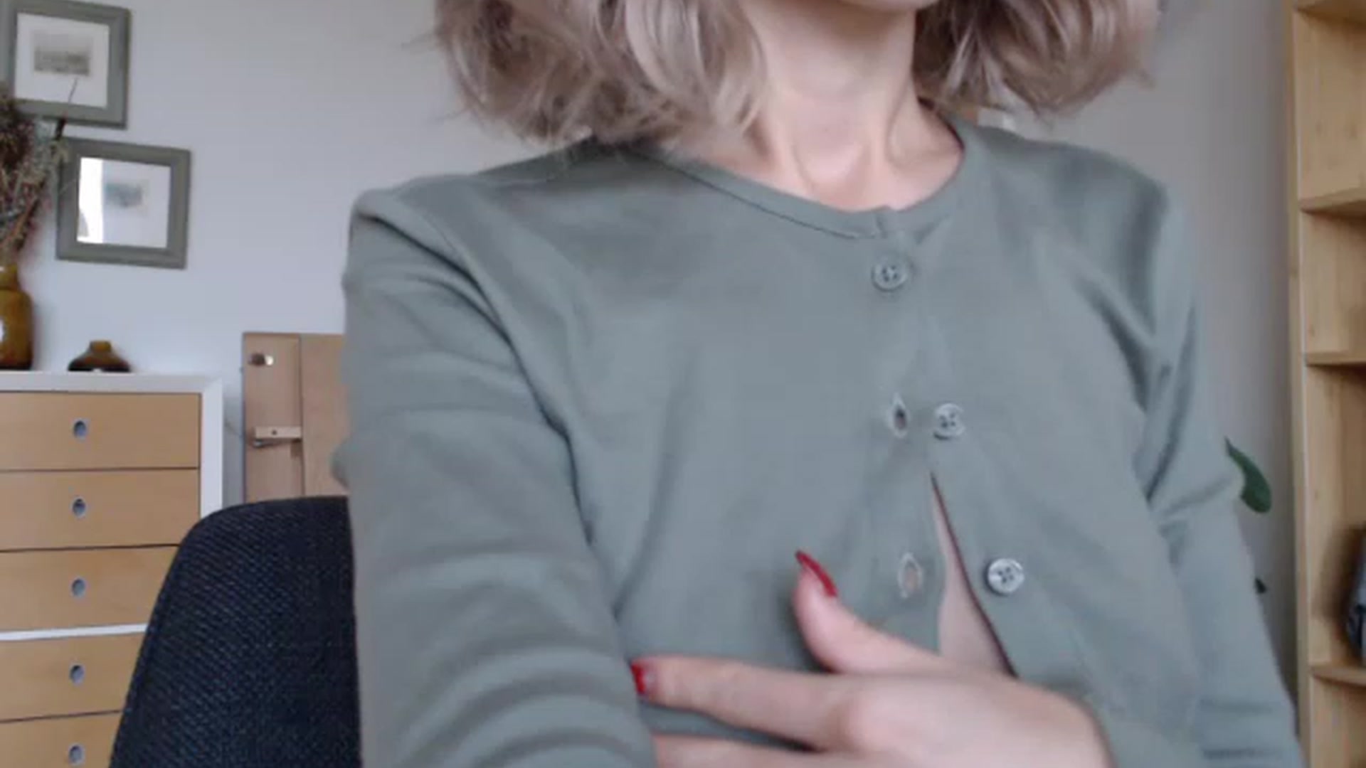 Gallery image thumbnail from Nora_Sweet's myfreecams stream on, 01/04/2023, 12:18 image 18 of 20