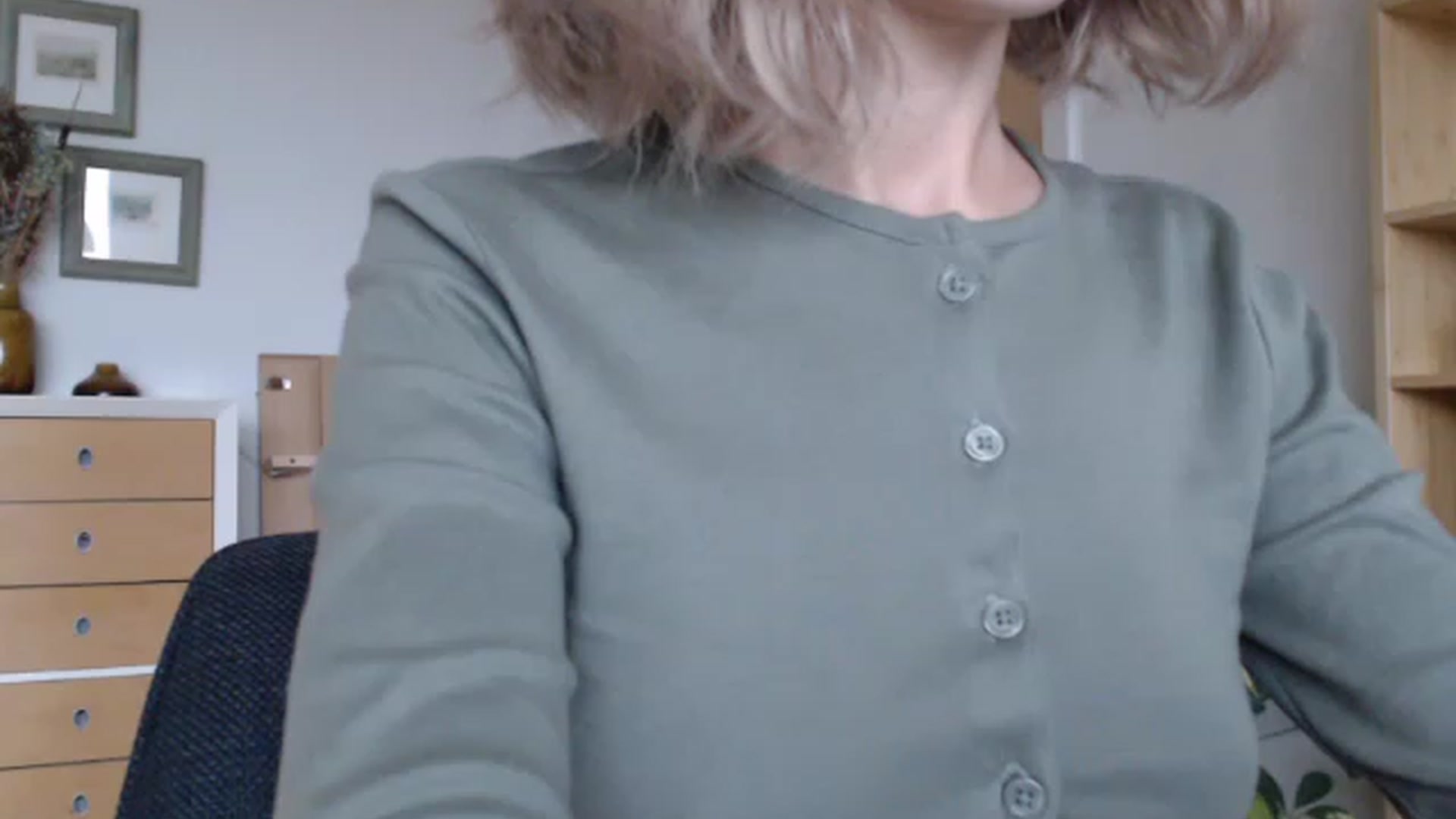 Gallery image thumbnail from Nora_Sweet's myfreecams stream on, 01/04/2023, 12:18 image 10 of 20