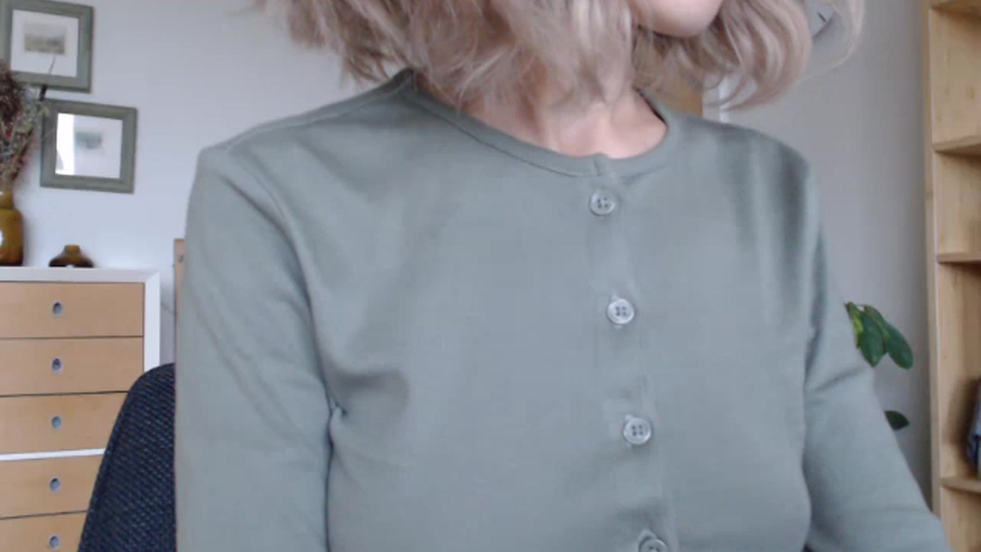 Gallery image thumbnail from Nora_Sweet's myfreecams stream on, 01/04/2023, 12:18 image 8 of 20