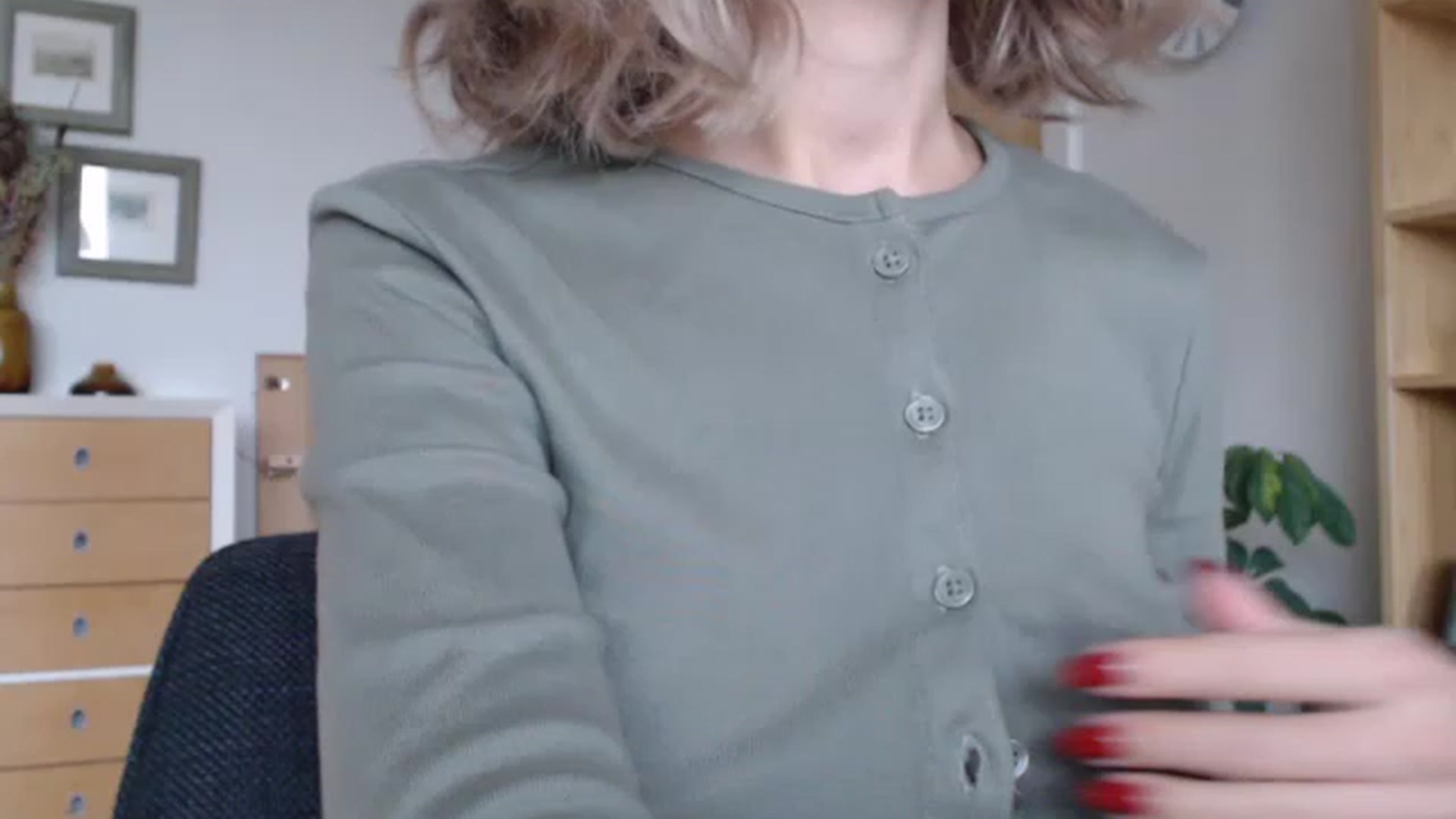 Gallery image thumbnail from Nora_Sweet's myfreecams stream on, 01/04/2023, 12:18 image 14 of 20