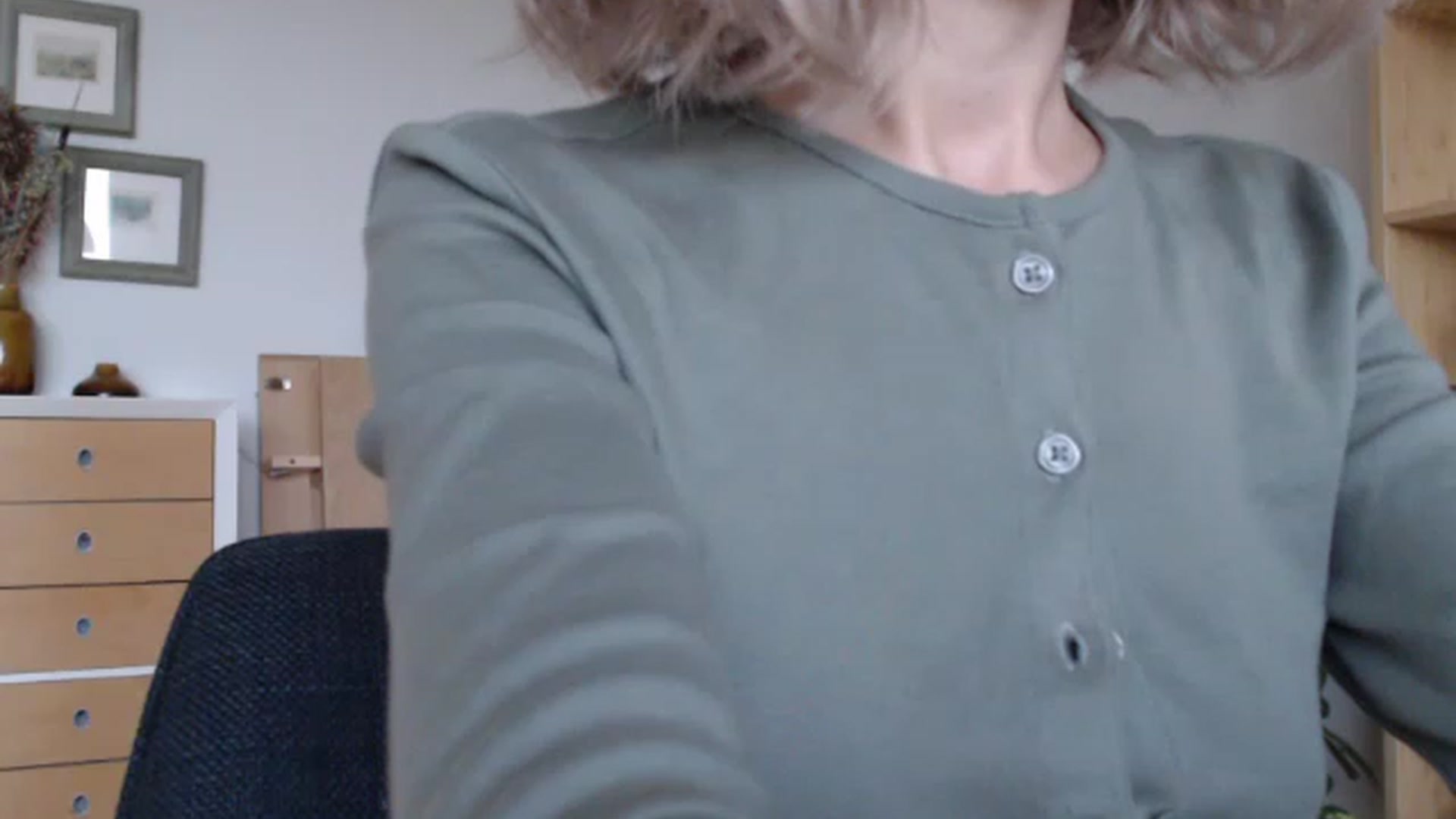 Gallery image thumbnail from Nora_Sweet's myfreecams stream on, 01/04/2023, 12:18 image 16 of 20