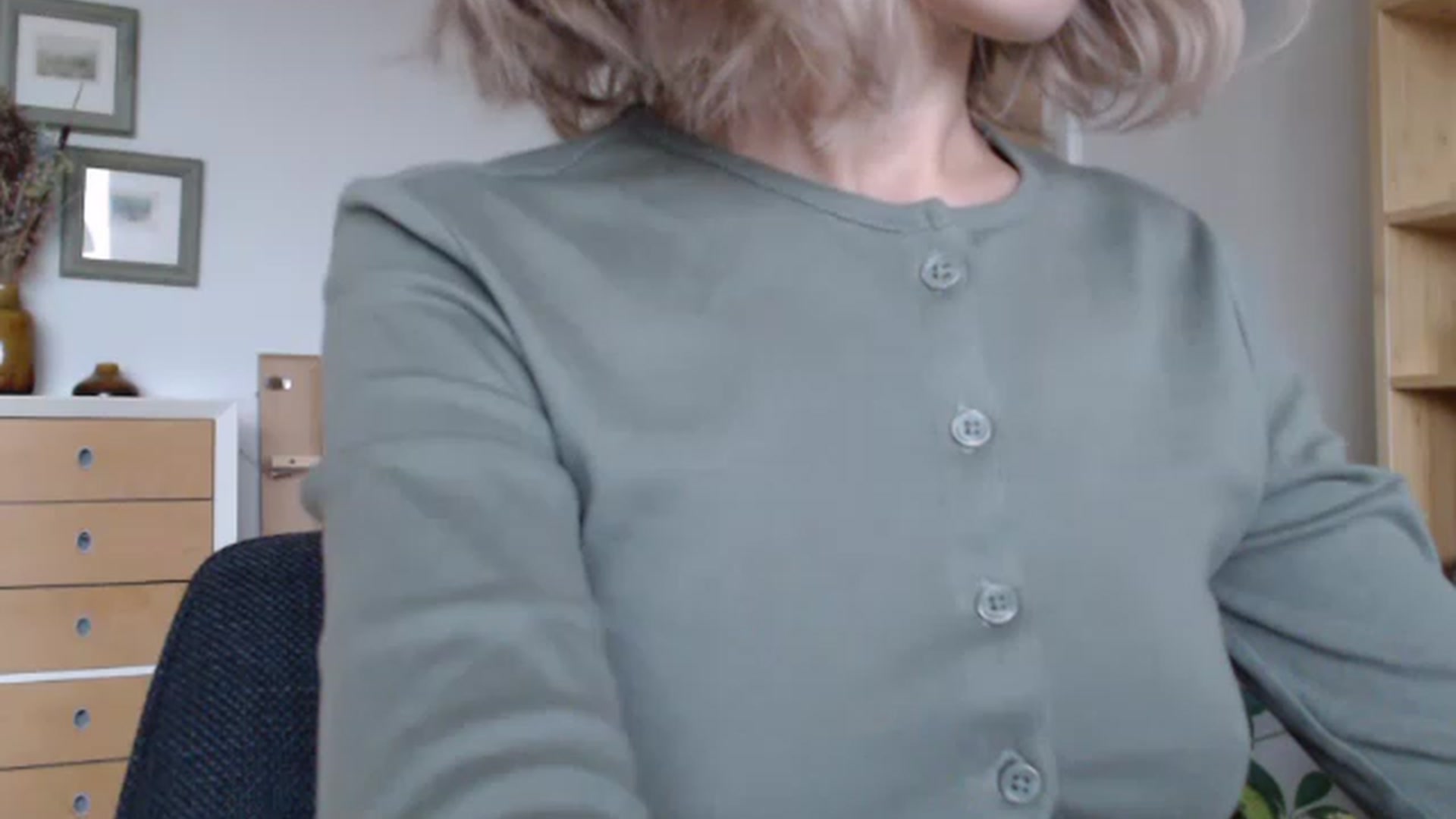 Gallery image thumbnail from Nora_Sweet's myfreecams stream on, 01/04/2023, 12:18 image 13 of 20