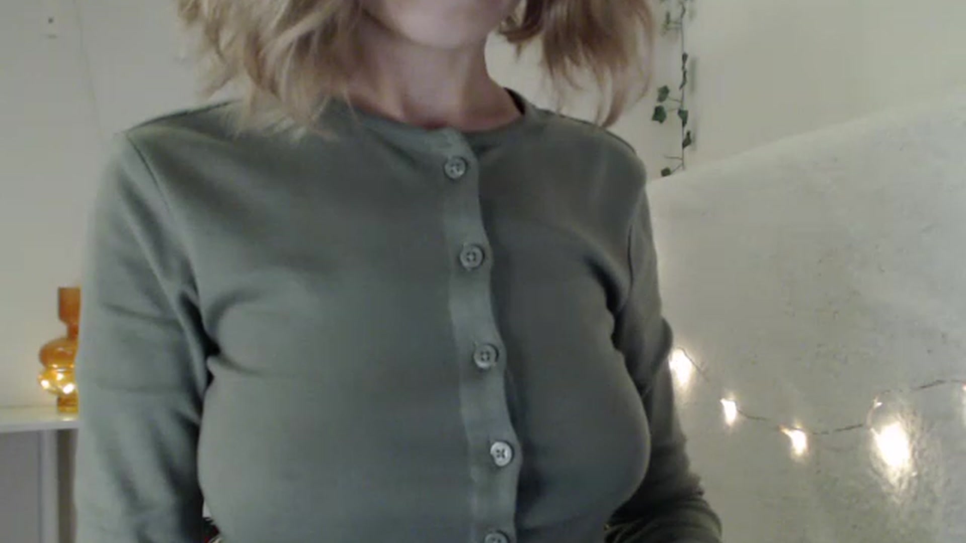 Gallery image thumbnail from Nora_Sweet's myfreecams stream on, 01/09/2023, 23:08 image 18 of 20